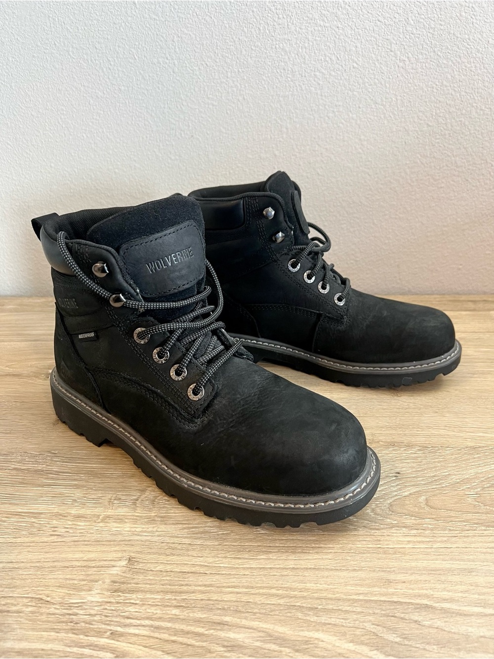 Wolverine Black Waterproof Leather Work‎ Boots Women’s 9.5W Wide Unisex
